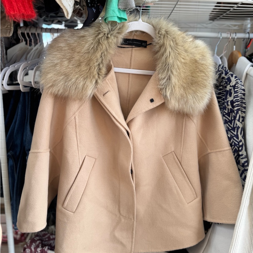 Zara Women’s Faux Fur Trimmed Coat XS